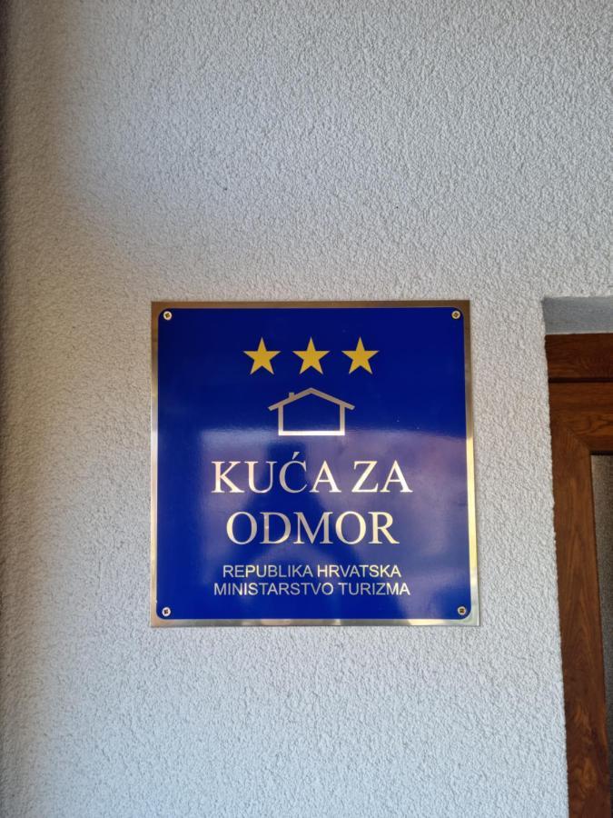 فيلا Kuca Za Odmor Baron Kutjevo المظهر الخارجي الصورة